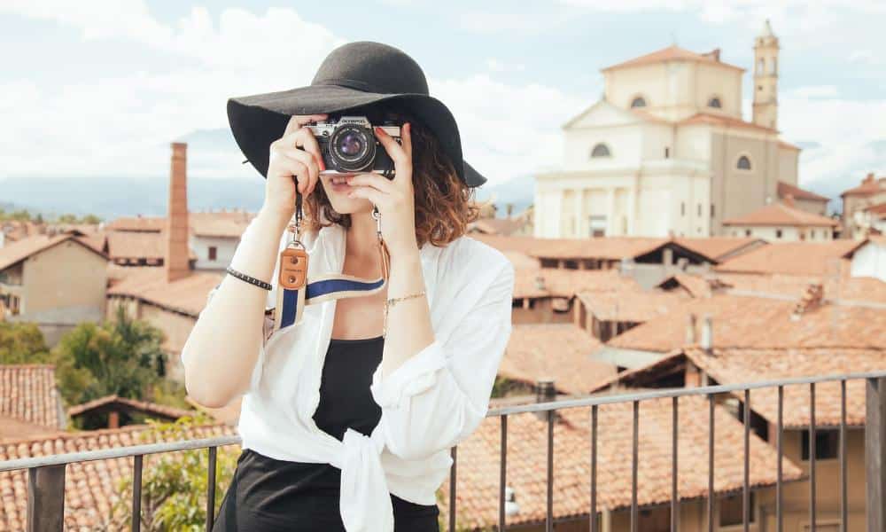 Jak zrobić zdjęcie w nocy bez szumów? Sprawdzone sposoby na idealne nocne fotografie