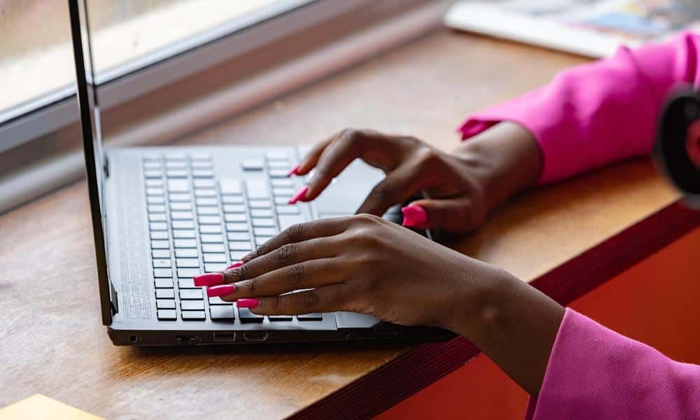 Jak wydać własną książkę? Przewodnik krok po kroku