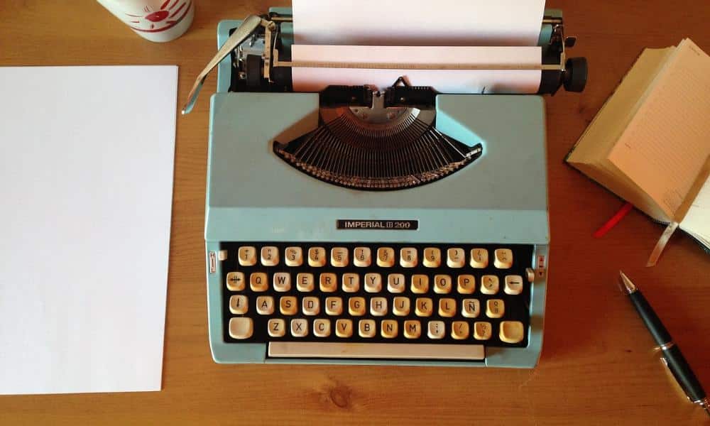 Jak pisać pamiętnik? Odkryj sekrety codziennego pisania, które wzbogacą Twoje życie