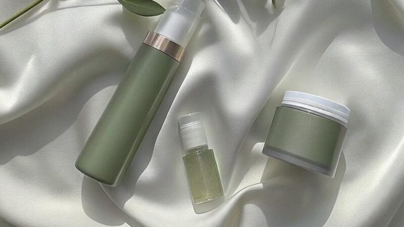 Polskie kosmetyki ekologiczne: odkryj marki, które podbijają serca i pielęgnują z natury